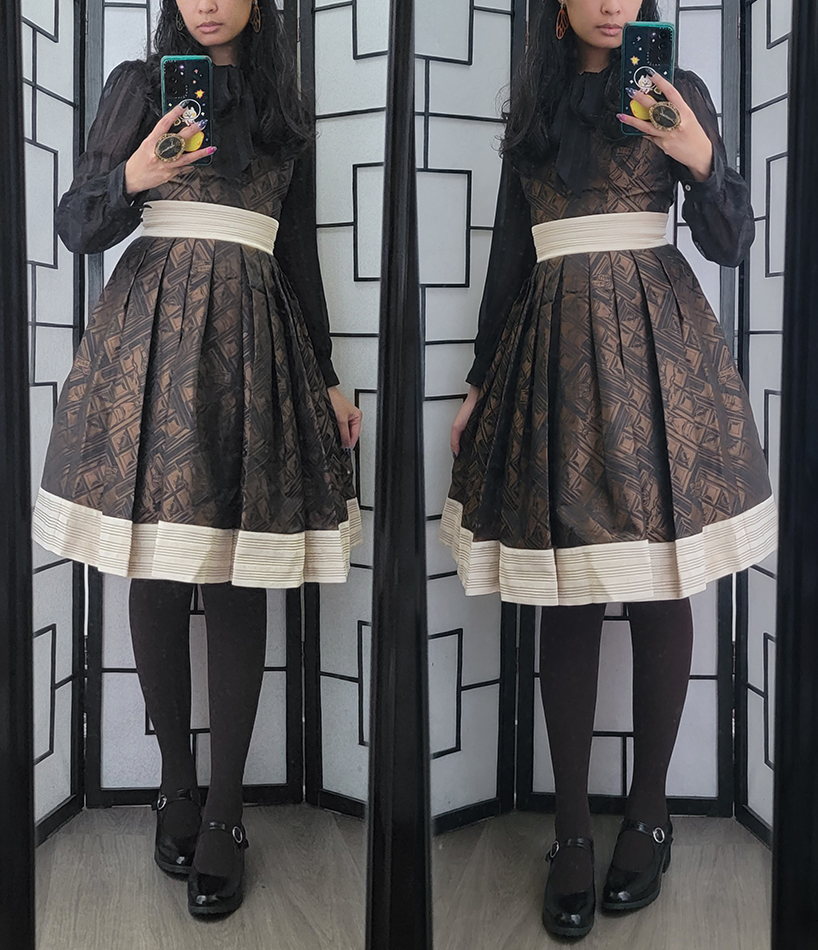 A classic lolita coordinate with a dark chocolate bar print dress.